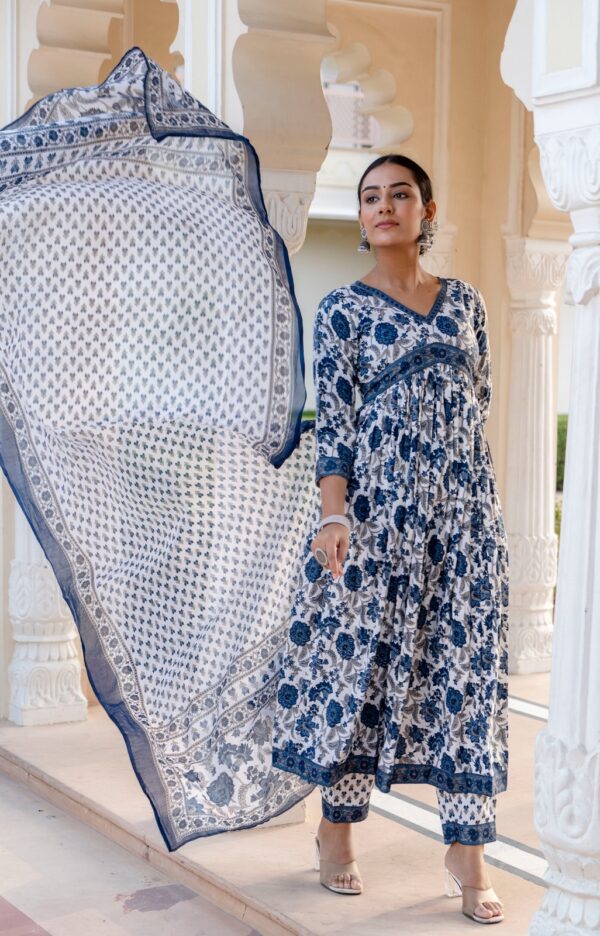 Blue & White Floral Printed Viscose Kurta Set With Dupatta